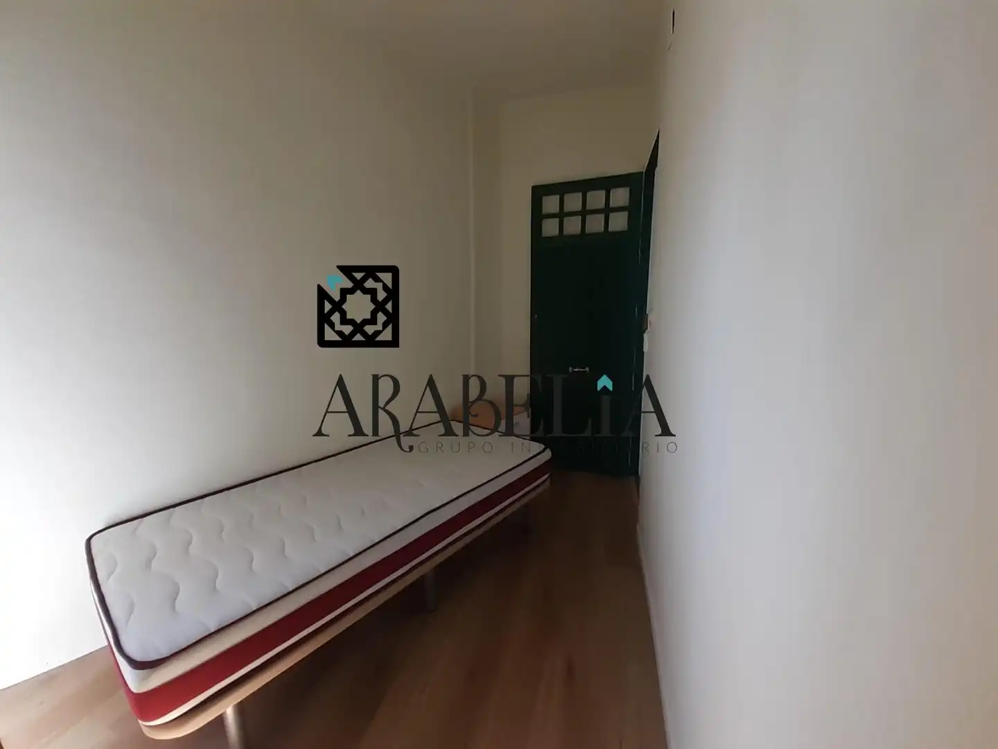Dormitori de Apartament en venda en Córdoba amb Aire condicionat