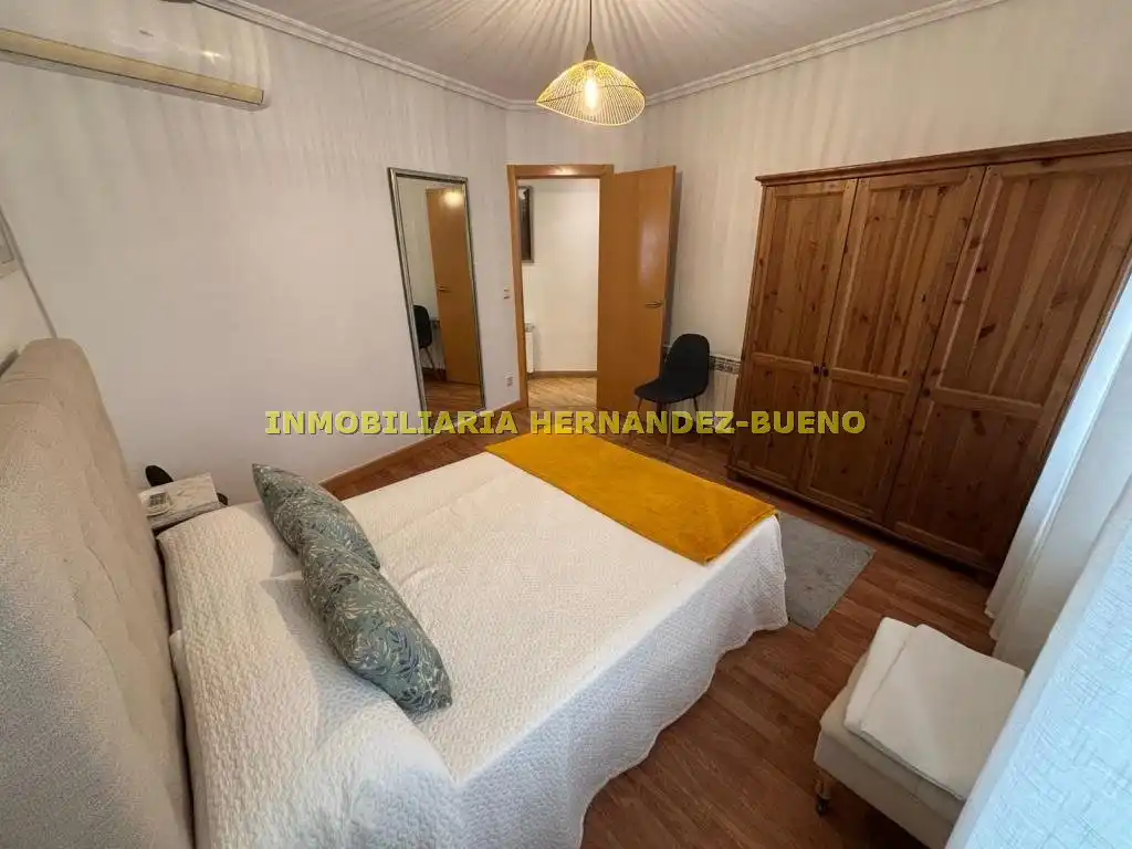 Habitación de Piso en venta en Salamanca con Aire acondicionado y Calefacción