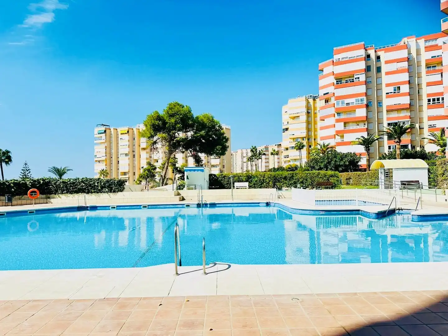 Piscina de Apartamento en venta en Torrox con Piscina comunitaria