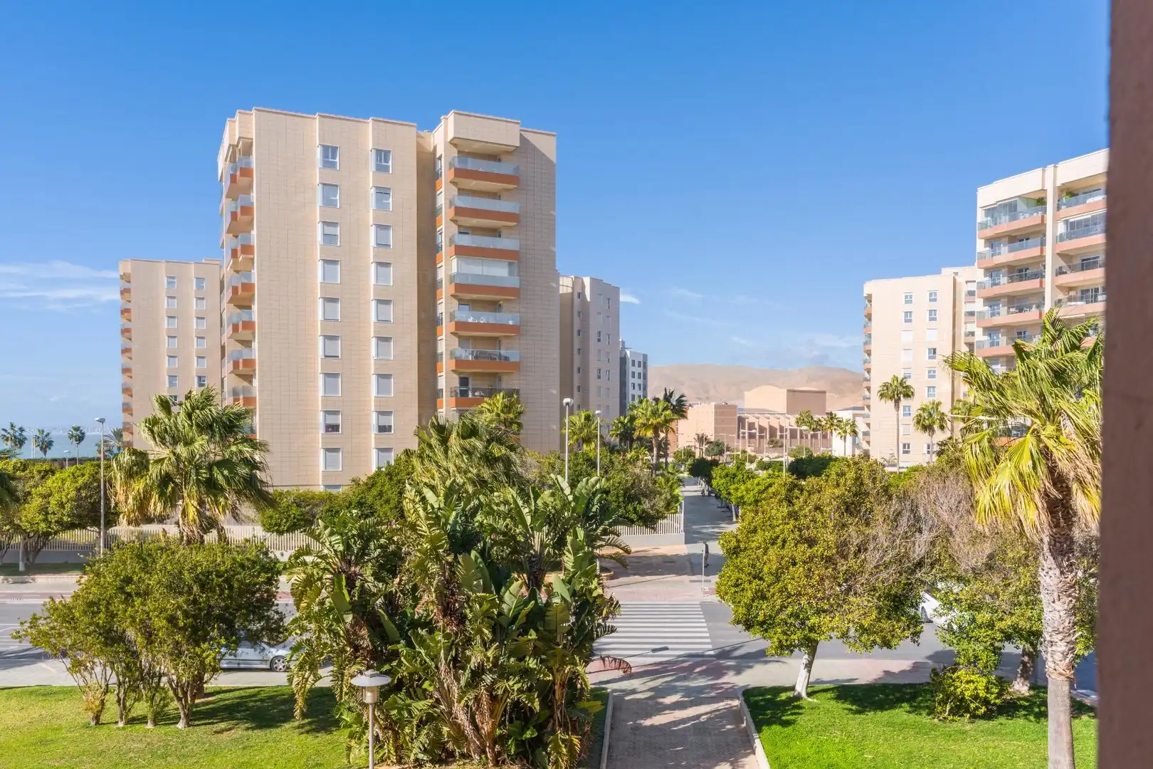 Vista exterior de Casa o chalet en venta en Almería con Aire acondicionado y Trastero
