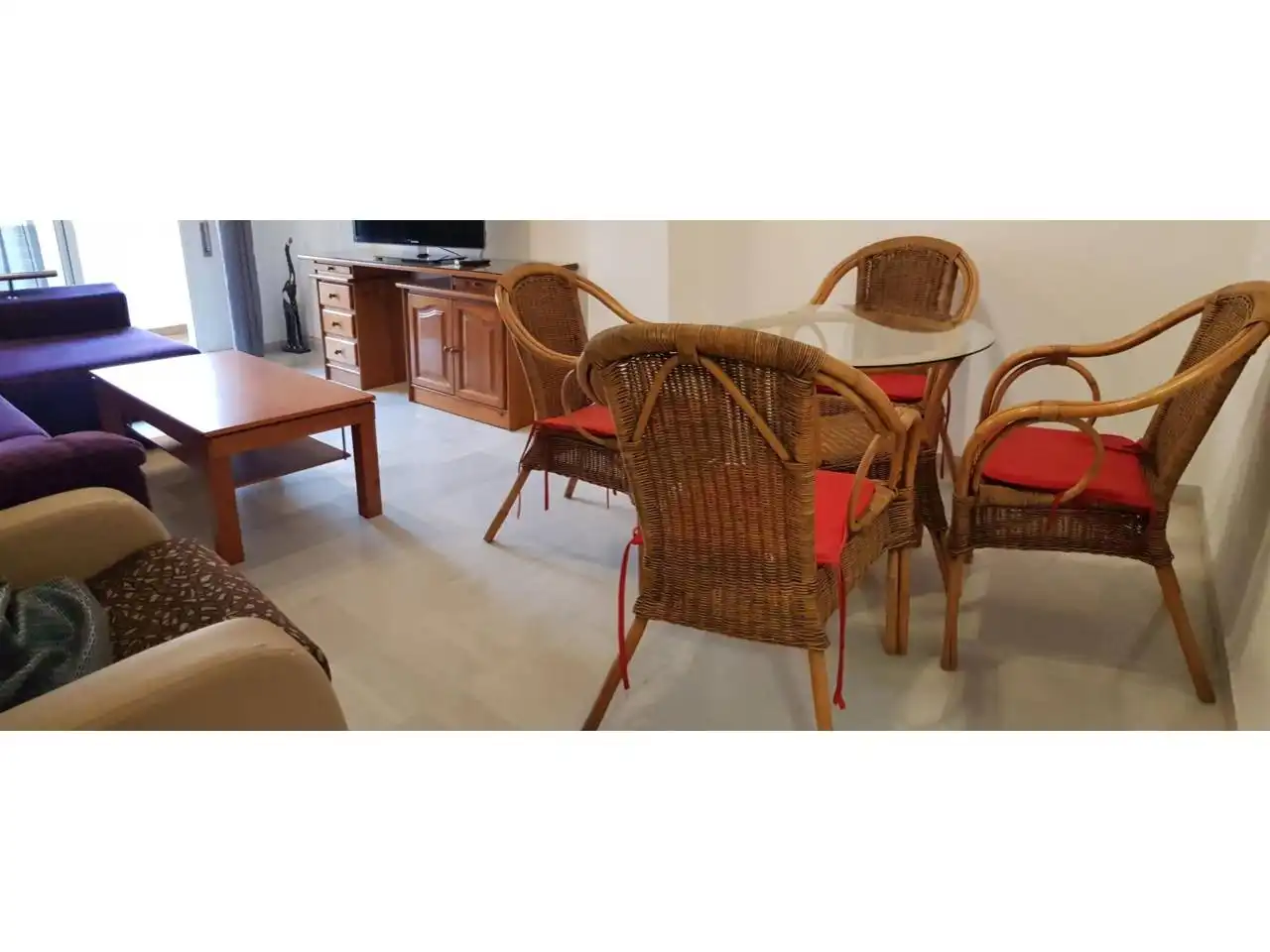 Comedor de Piso de alquiler en Sevilla con Aire acondicionado, Balcón y Piscina comunitaria