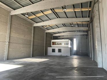 Industriegebäude zur Miete in Cardedeu