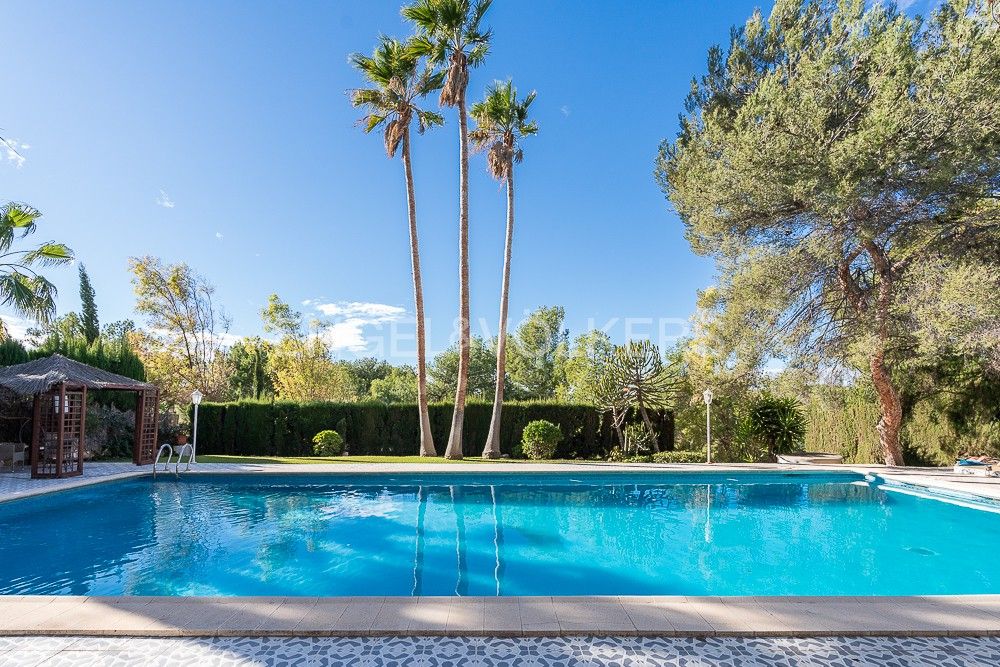 Piscina de Casa o chalet en venta en Puçol con Aire acondicionado, Calefacción y Jardín privado