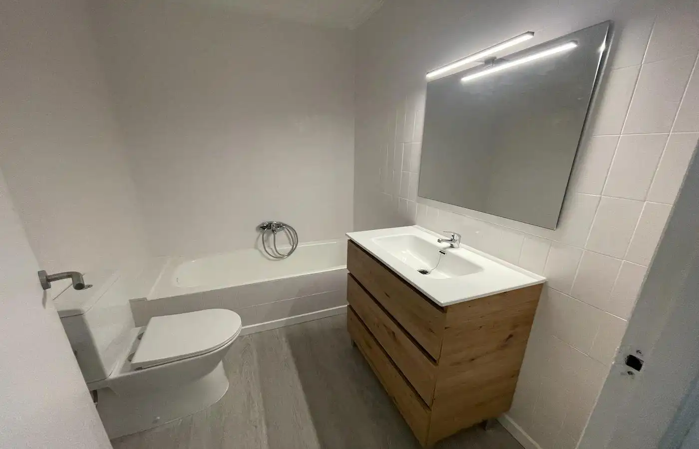 Baño de Piso en venta en Alcanar con Parquet y Balcón