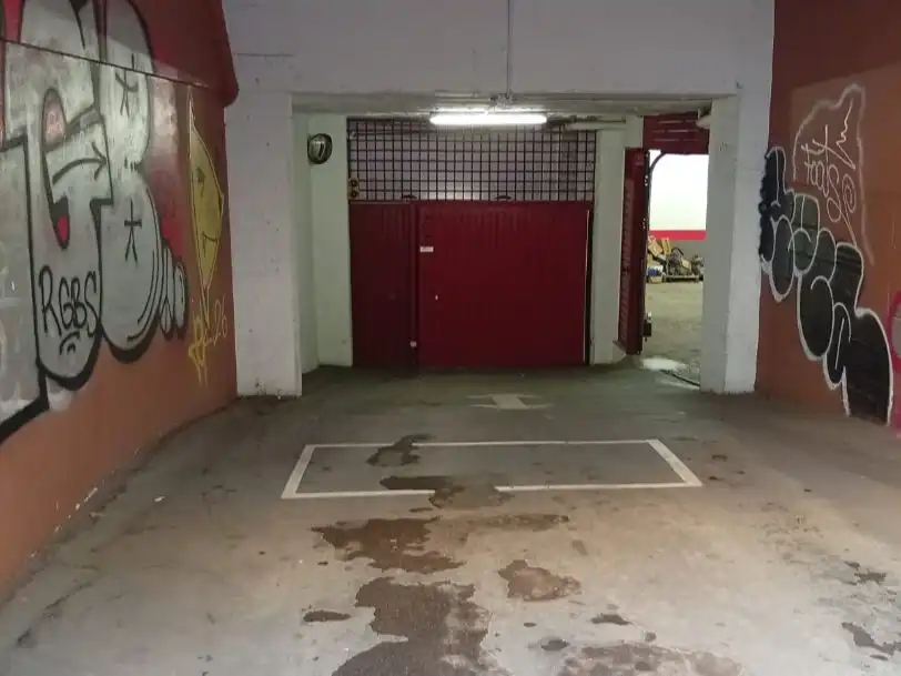 Parkplatz von Garage zur Miete in Horta - Guinardó
