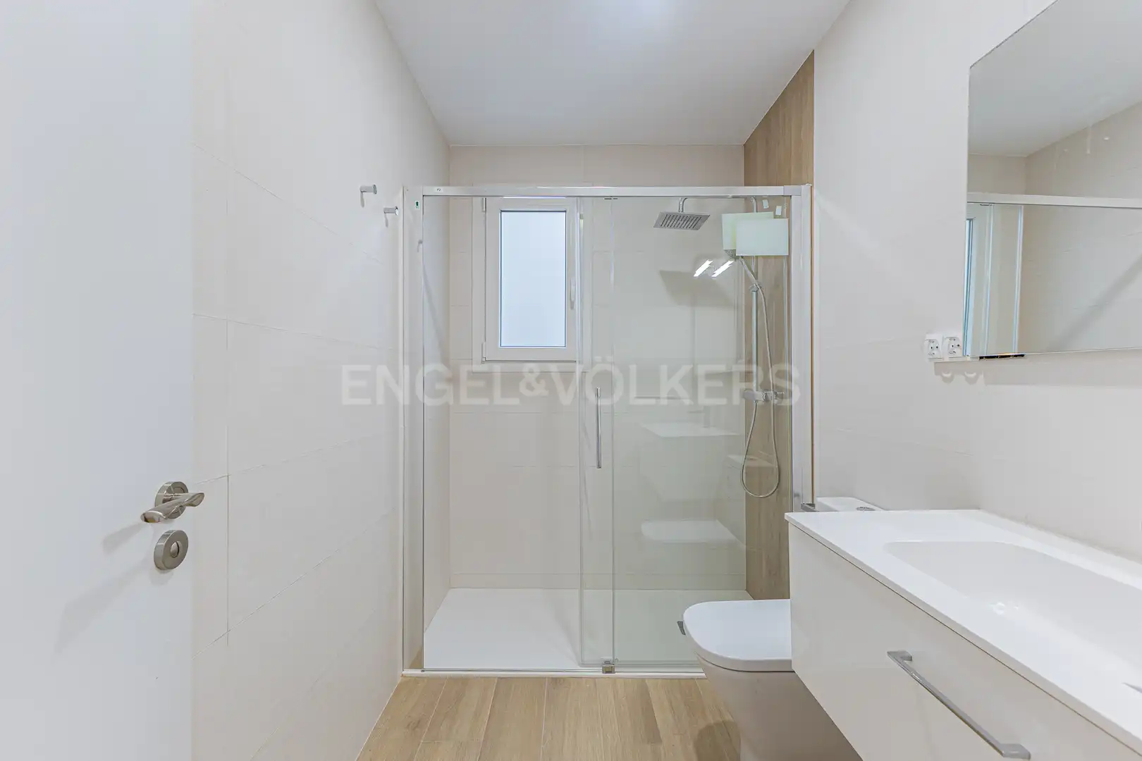 Baño de Piso en venta en Barcelona con Aire acondicionado, Calefacción y Parquet