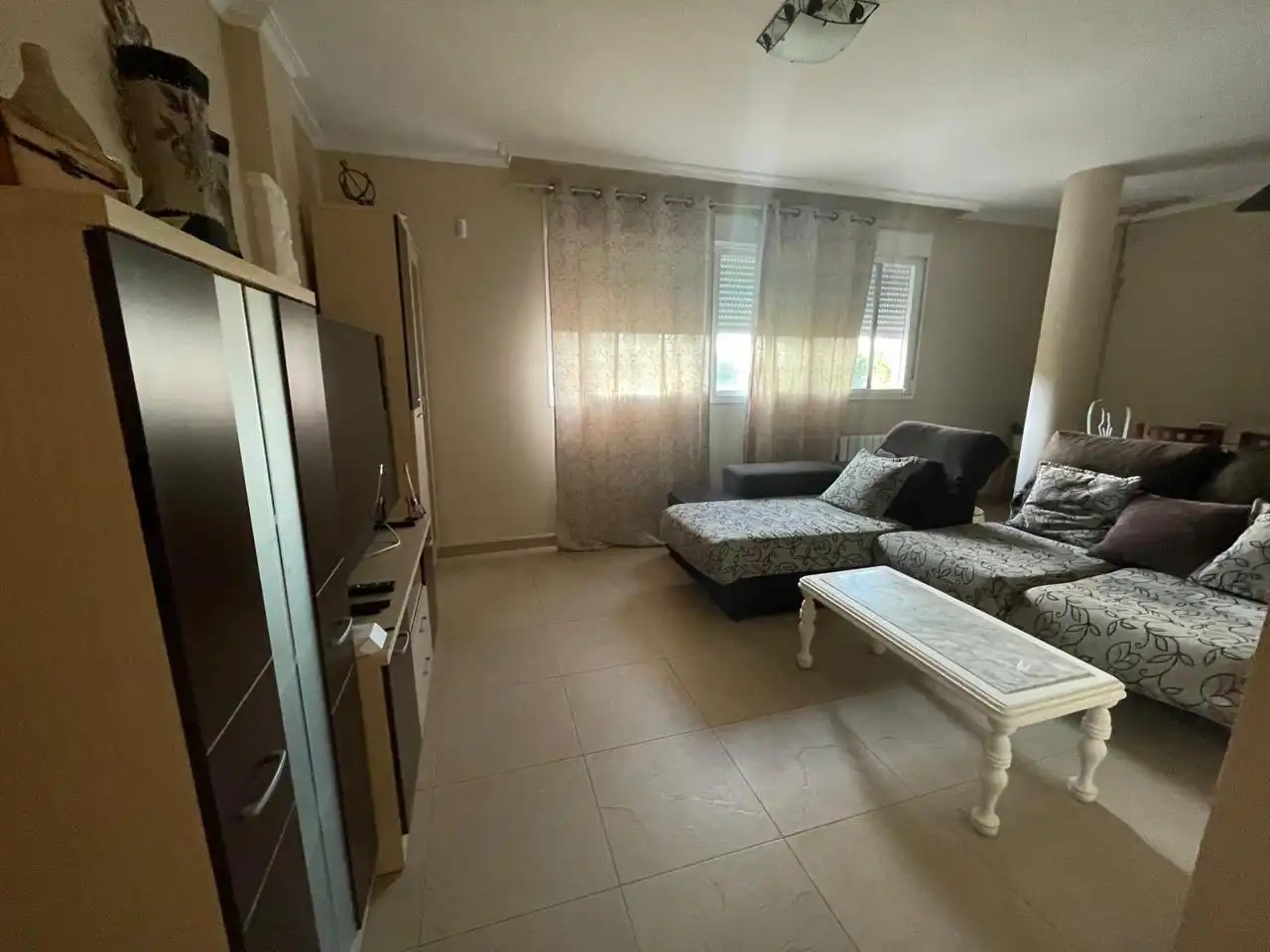Sala d'estar de Dúplex en venda en Piedralaves amb Terrassa, Moblat i Piscina comunitària