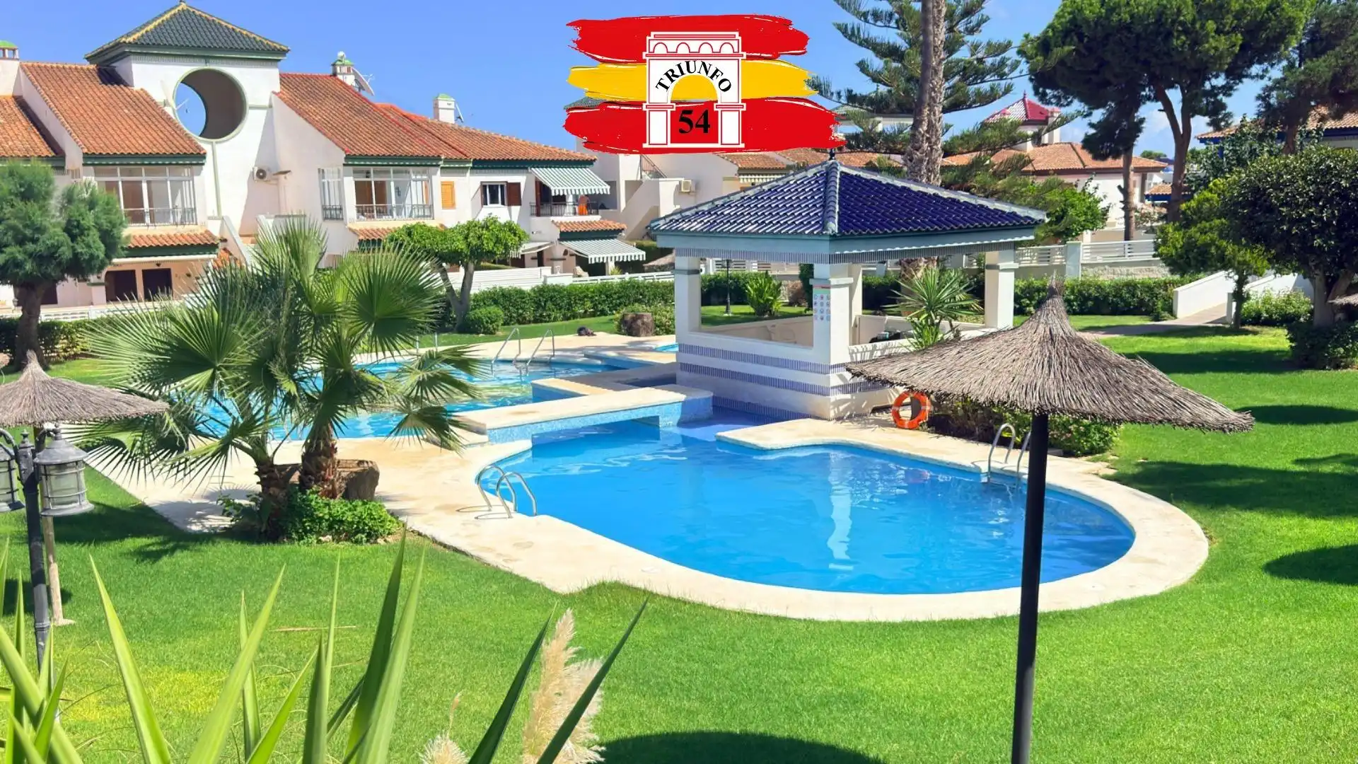 Piscina de Planta baja en venta en Mil Palmeras
