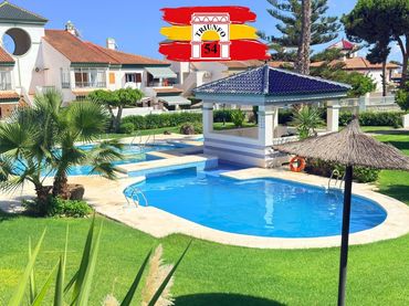 Baixos amb piscina en venda a Calle RIO GUADALQUIVIR
