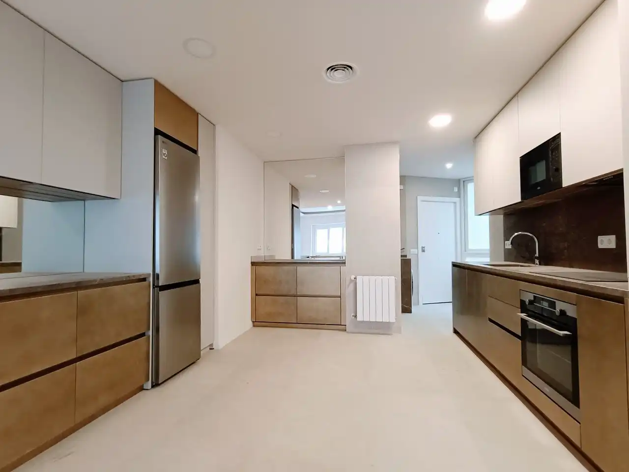 Kitchen of Flat for rent in Madrid  with Air Conditioner, Heating and Terrace