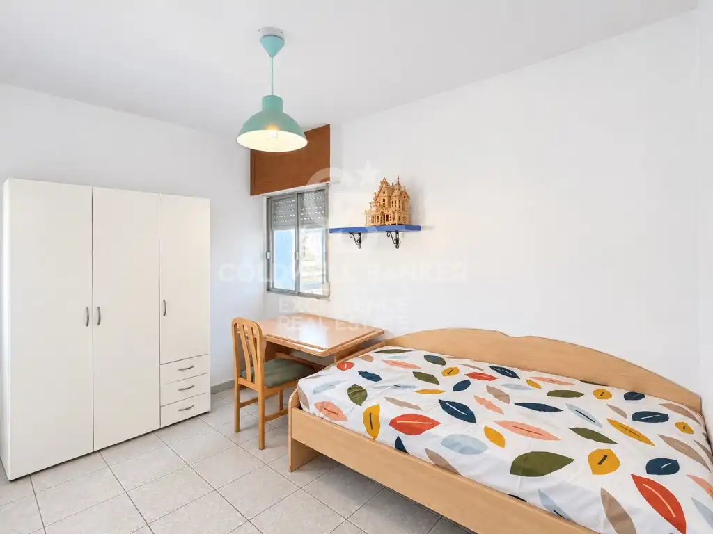 Habitación de Piso en venta en Valencia con Aire acondicionado, Horno y Lavadora