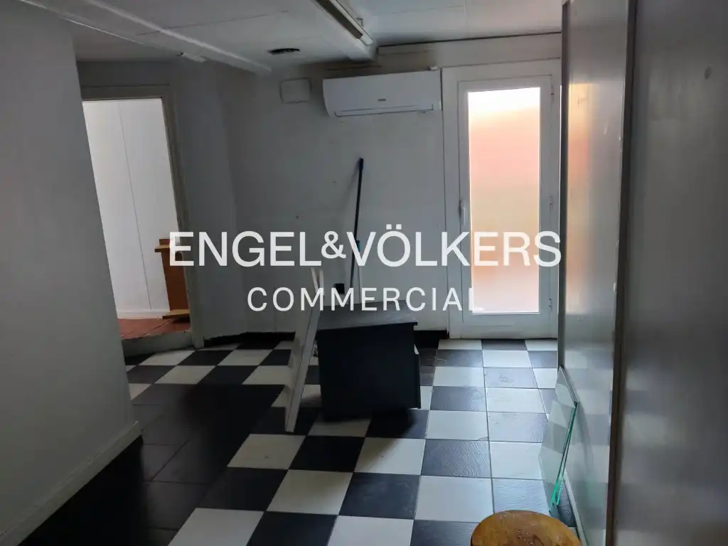 Local comercial en venta en Eixample, imagen 4