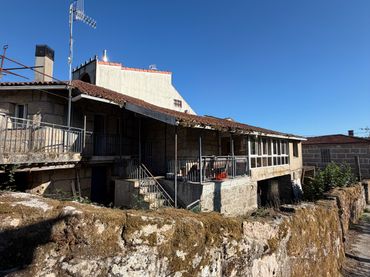 Maison avec balcon à vendre à Coles