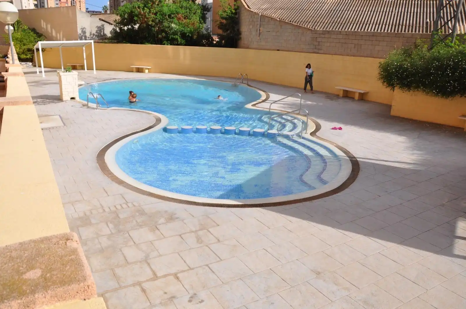 Bajo con piscina en venta en Cala de Finestrat