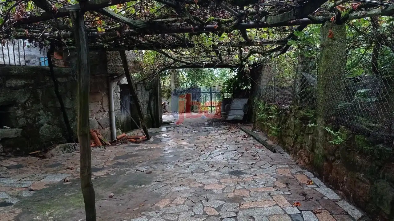 Jardín de Casa o chalet en venta en Ourense Capital  con Calefacción y Jardín privado