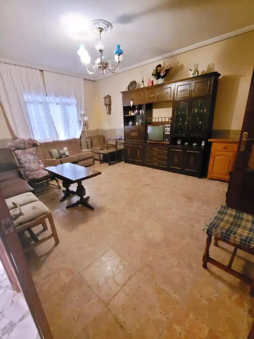Casa amb terrassa en venda a Calle Monseñor Romero 13, imagen 4