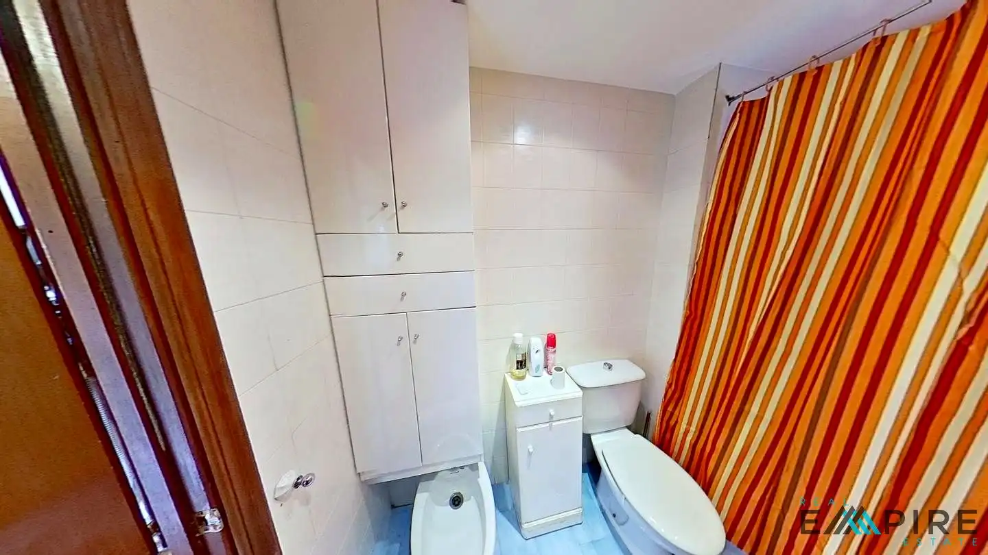 Bathroom of Flat for sale in Móstoles  with Heating, Terrace and Internet