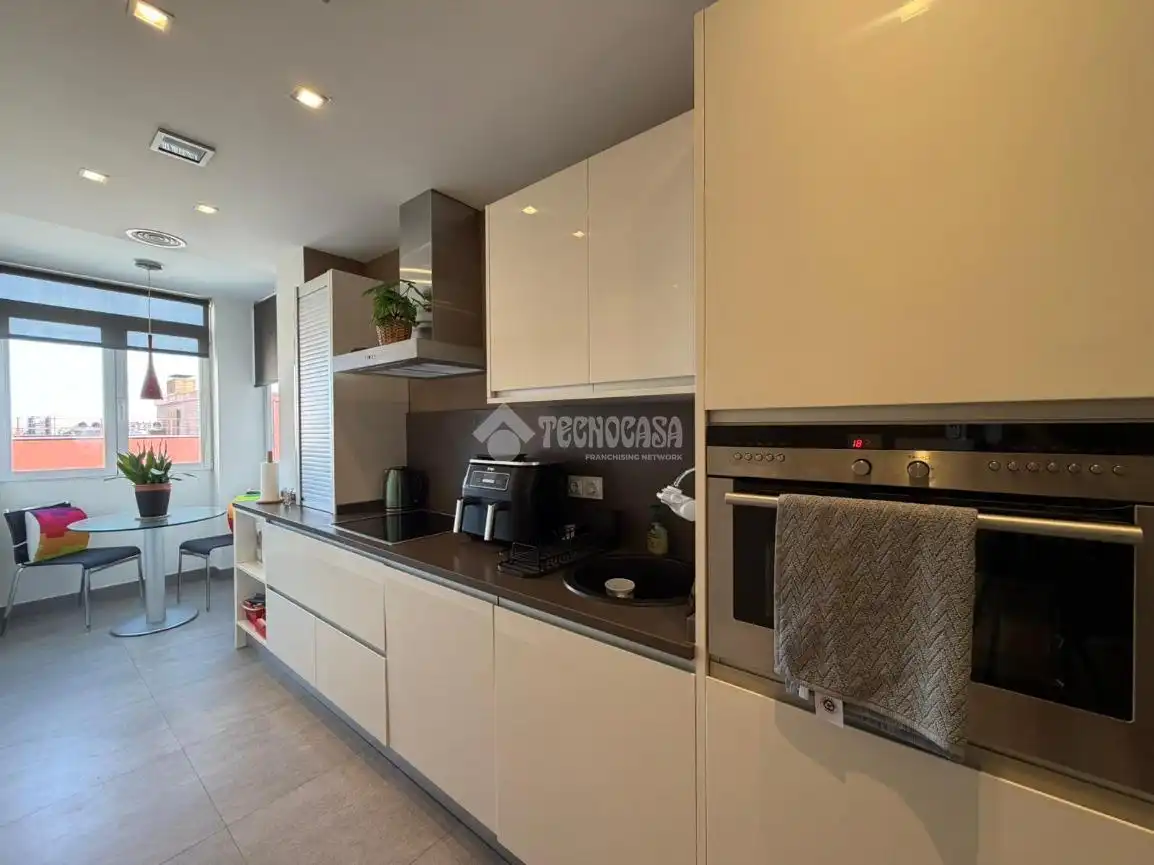 Cocina de Piso de alquiler en Madrid con Aire acondicionado y Terraza