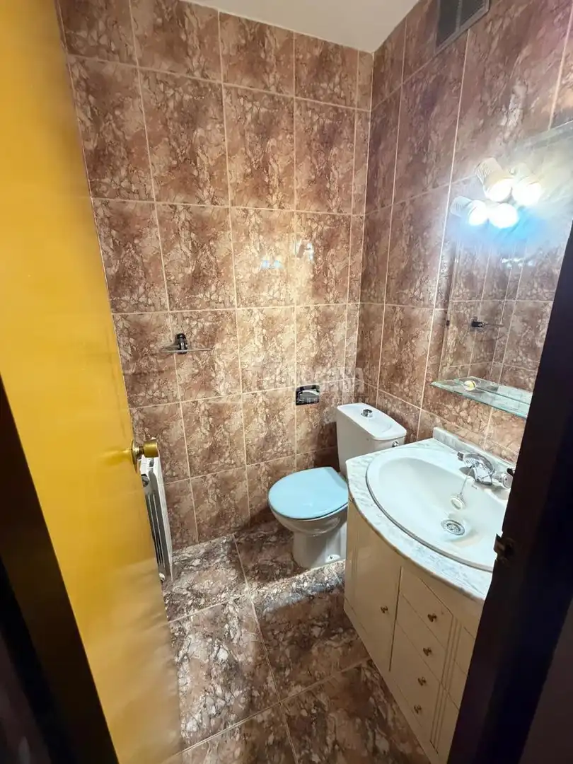 Baño de Piso en venta en Fuenlabrada con Calefacción