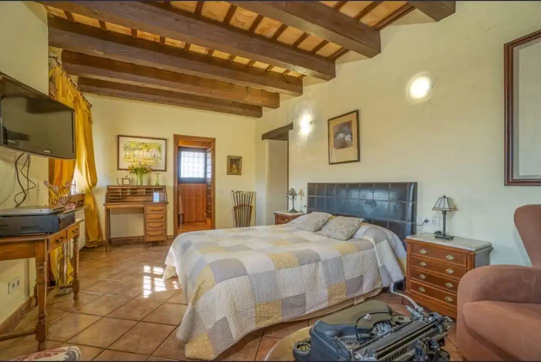 Buildings for sale in N/A, -1, Llers