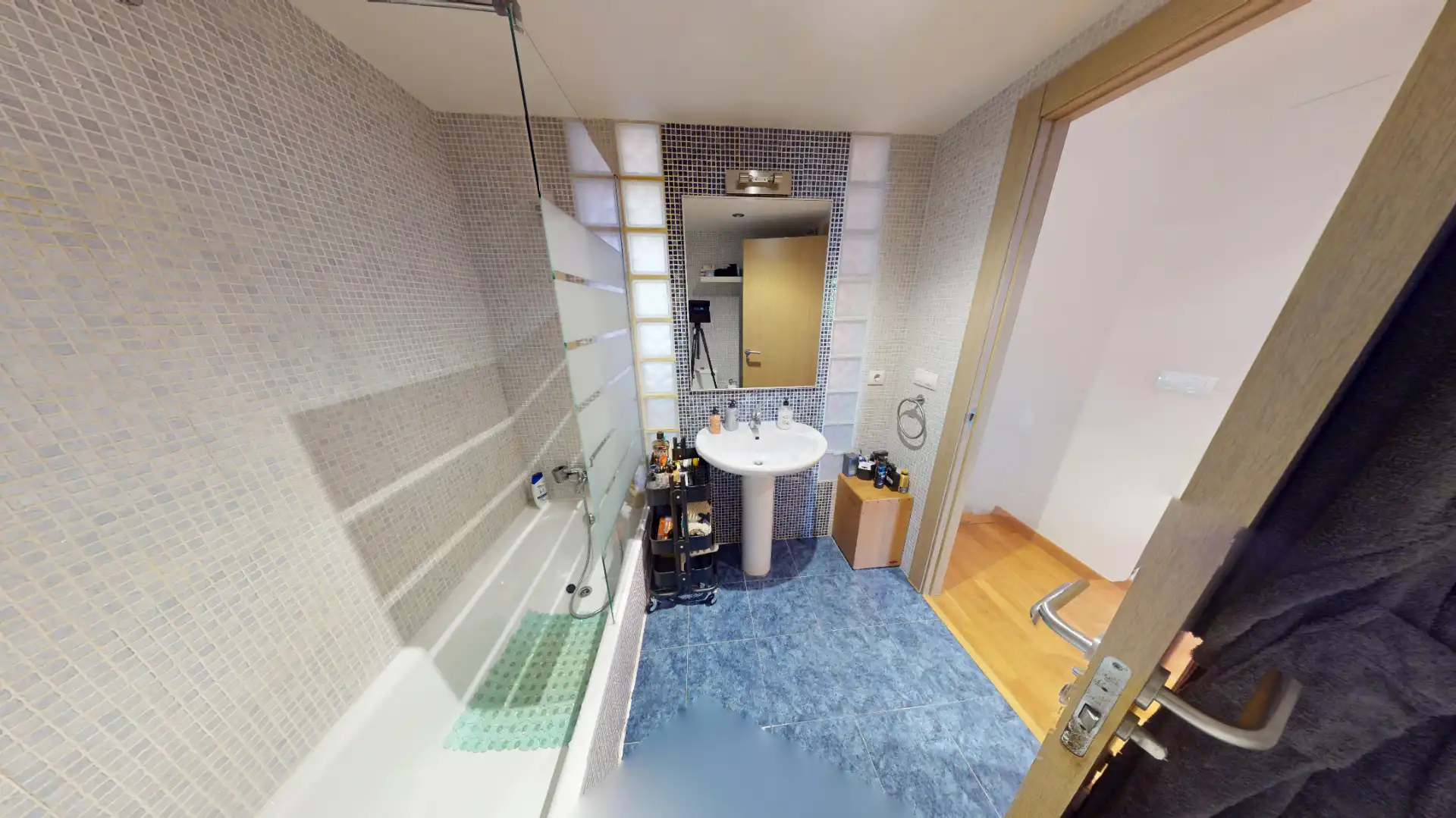 Bathroom of Attic for sale in Alicante / Alacant  with Air Conditioner, Heating and Parquet flooring