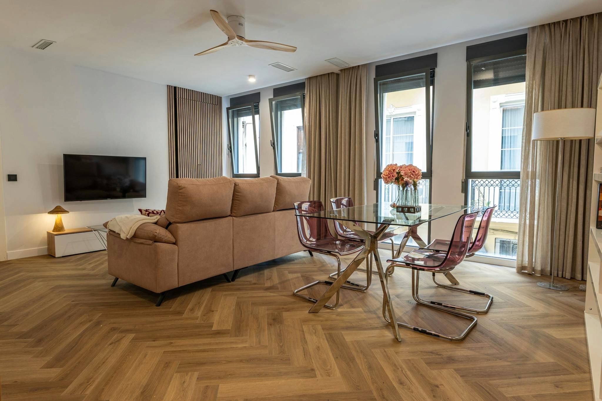 Living room of Flat to rent in  Valencia Capital  with Washing machine, TV and Pets allowed