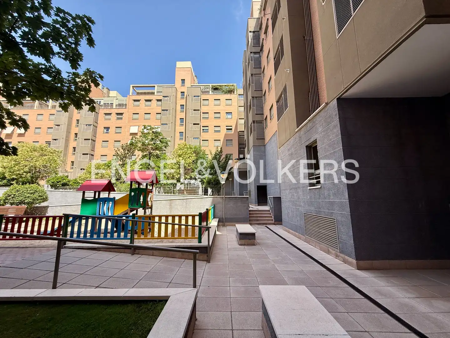 Terraza de Piso de alquiler en Madrid con Calefacción, Parquet y Piscina