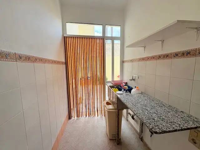 Küche von Einfamilien-Reihenhaus zur Miete in Benaguasil mit Klimaanlage, Terrasse und Ofen
