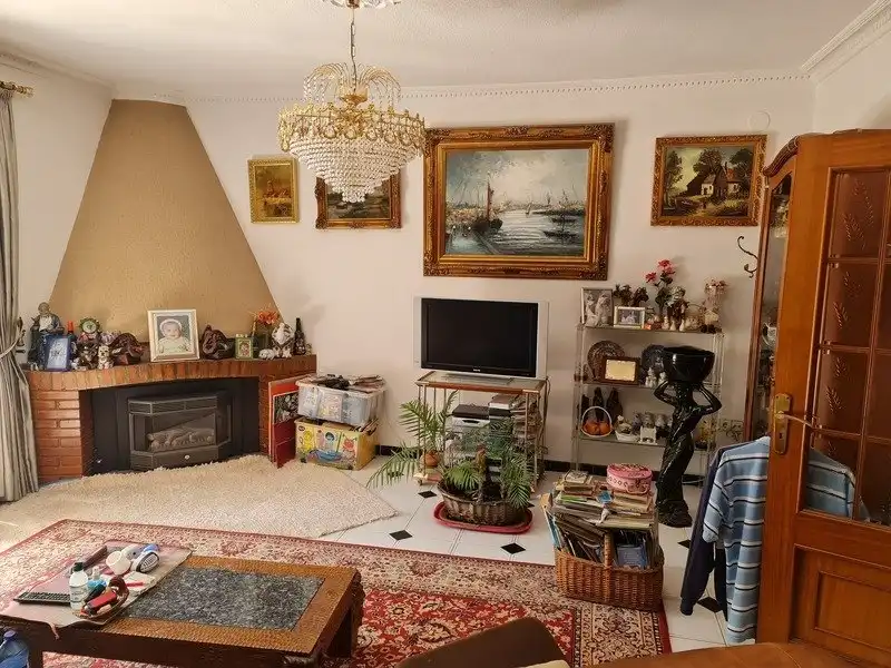 Chalet con jardín en venta en Urbanizaciones