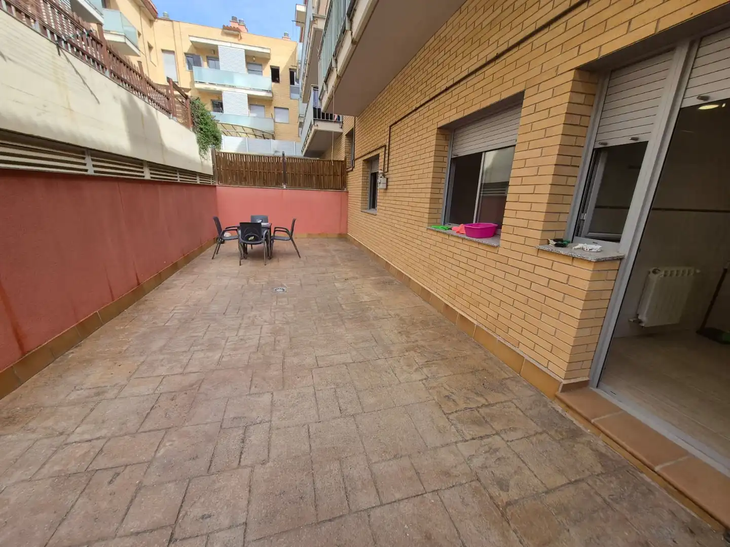 Terrasse von Wohnungen zur Miete in Els Hostalets de Pierola mit Klimaanlage, Heizung und Terrasse