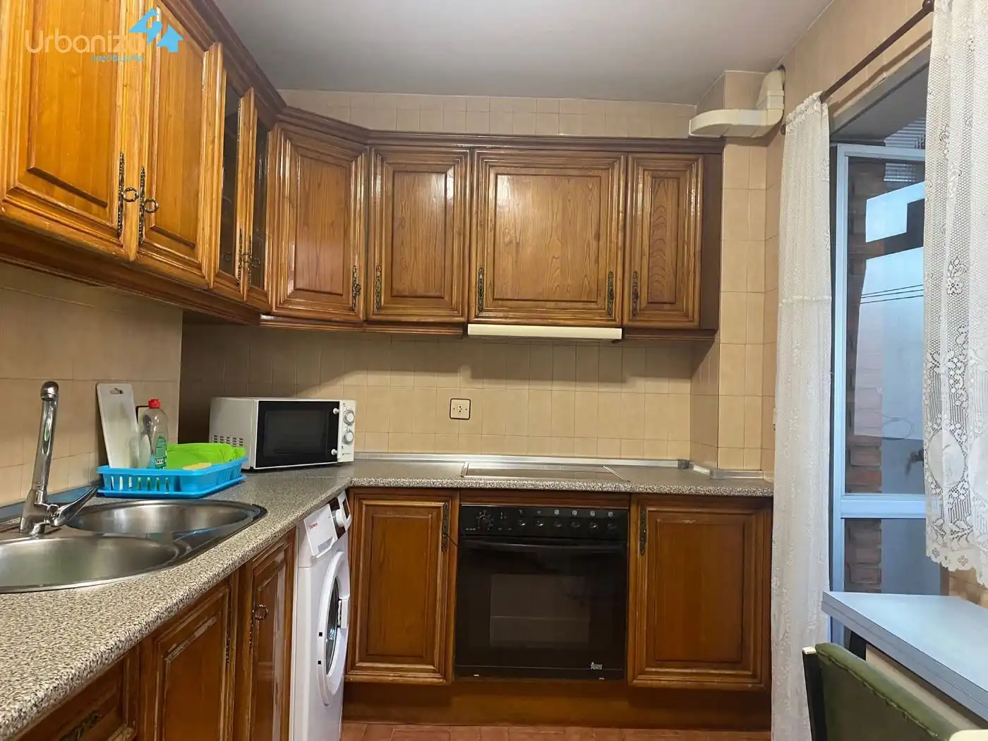 Flat for rent in Calle Antonio Pesini, Valdepasillas - La Paz - Huerta Rosales