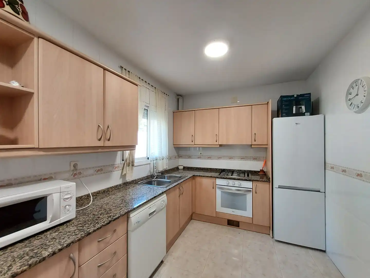 Cocina de Casa adosada en venta en El Vendrell con Jardín privado, Terraza y Piscina