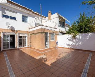 Exterior view of Single-family semi-detached for sale in  Granada Capital  with Heating, Parquet flooring and Terrace