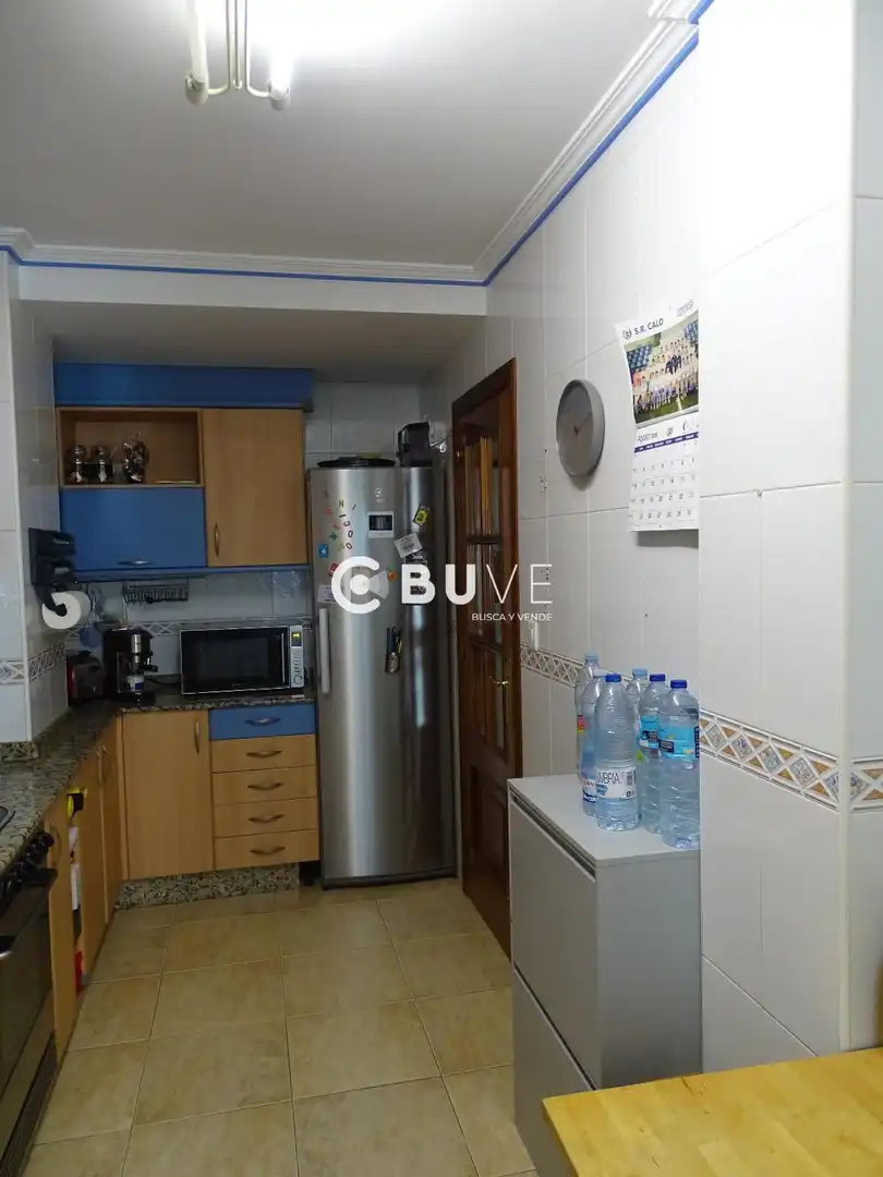 Cocina de Dúplex en venta en Teo con Calefacción, Trastero y Amueblado