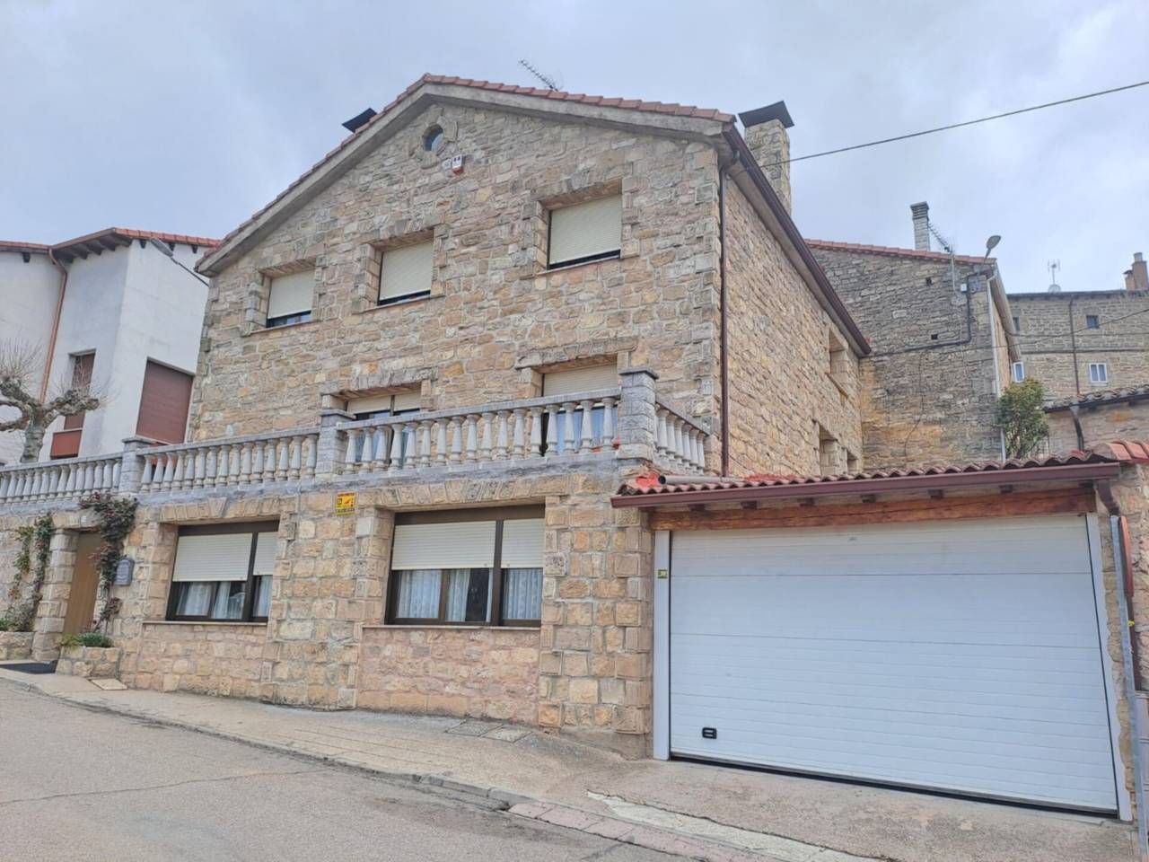 Exterior view of House or chalet for sale in Villayerno Morquillas  with Heating and Terrace
