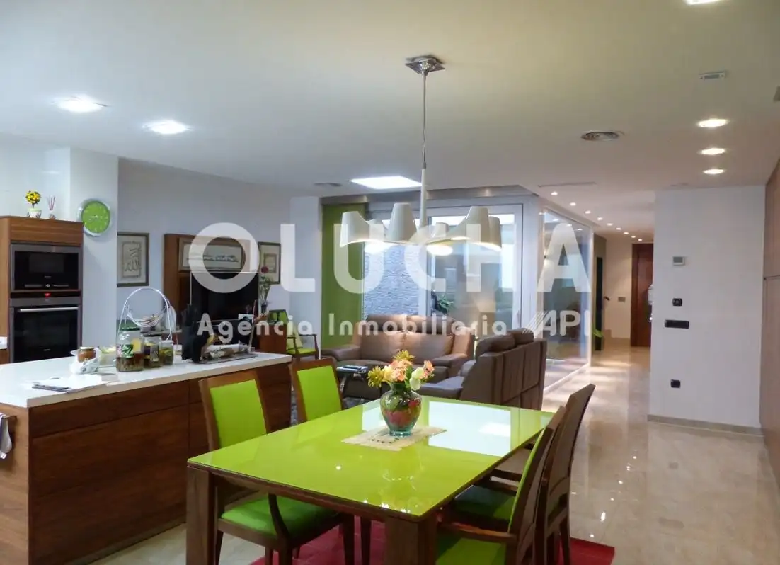 Casa en venta en Centro, 5 dormitorios., imatge 3