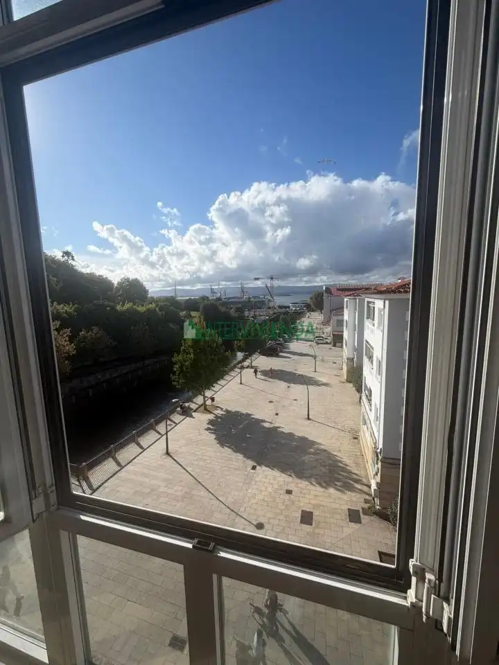 Vista exterior de Pis de lloguer en Vilagarcía de Arousa amb Calefacció, Moblat i Balcó