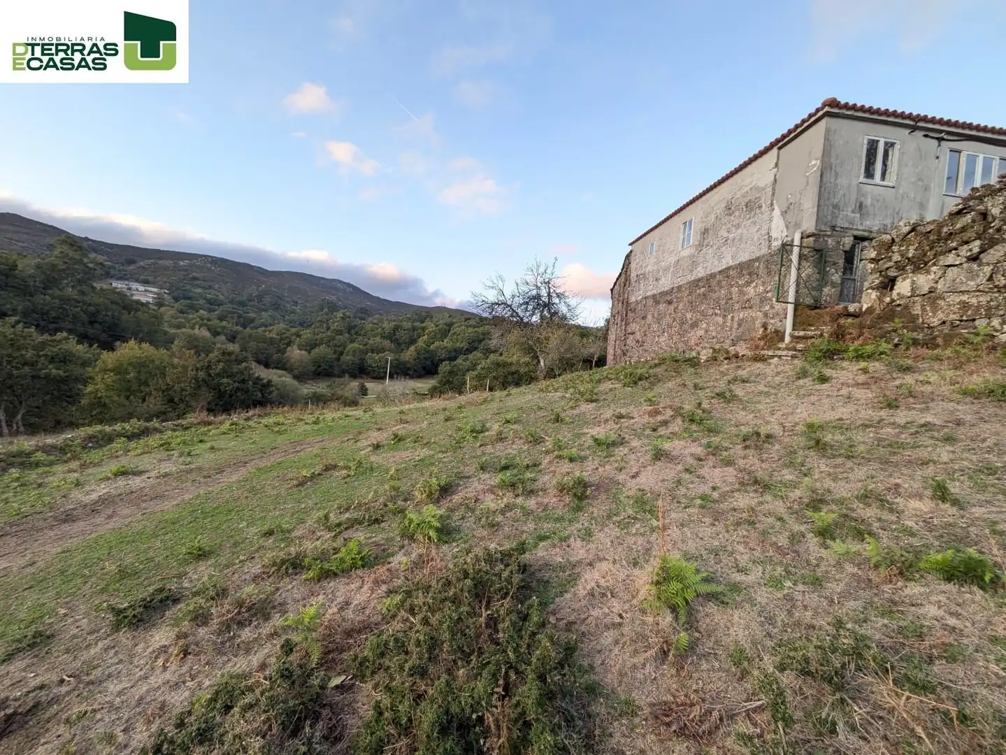 Casa o xalet en venda en A Lama   amb Jardí privat