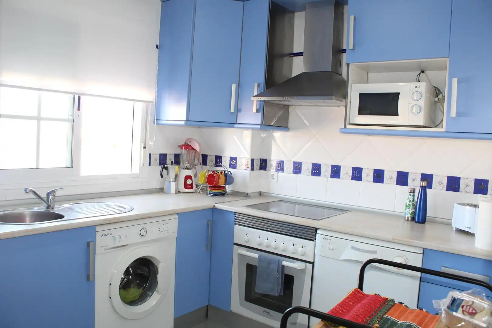 Cocina de Apartamento en venta en Roquetas de Mar con Aire acondicionado, Amueblado y Horno