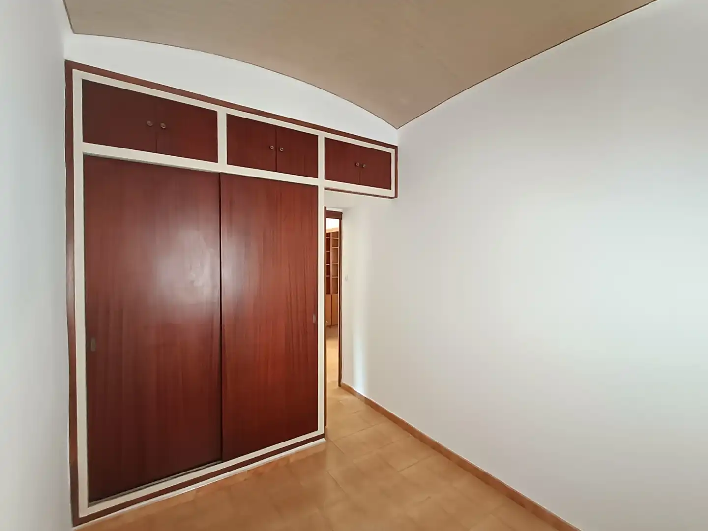 Einfamilien-Reihenhaus zur Miete in Girona mit Heizung, Privatgarten und Terrasse
