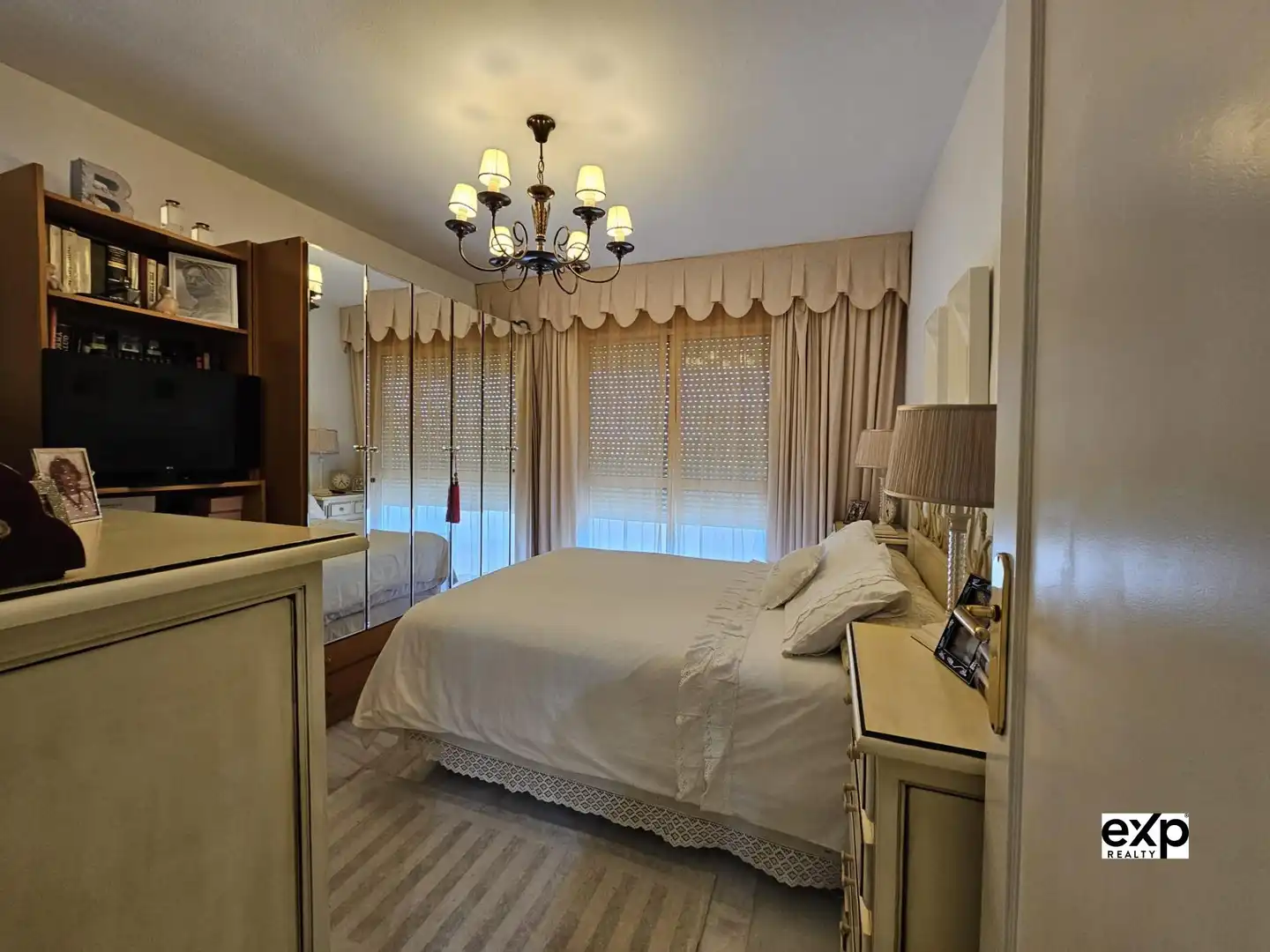 Bedroom of Flat for sale in Fuengirola  with Air Conditioner, Swimming Pool and Furnished