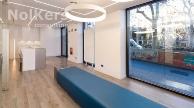 Local comercial en Alquiler en Dreta de l'Eixample