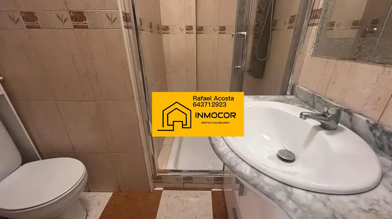 Bany de Apartament en venda en Córdoba amb Traster