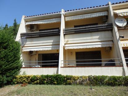 Außenansicht von Einfamilien-Reihenhaus zum verkauf in Vandellòs i l'Hospitalet de l'Infant mit Klimaanlage, Terrasse und Balkon
