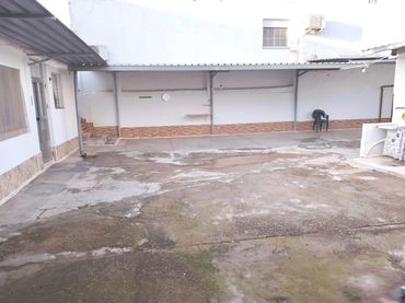 Casa rústica con balcón en venta en Domeño