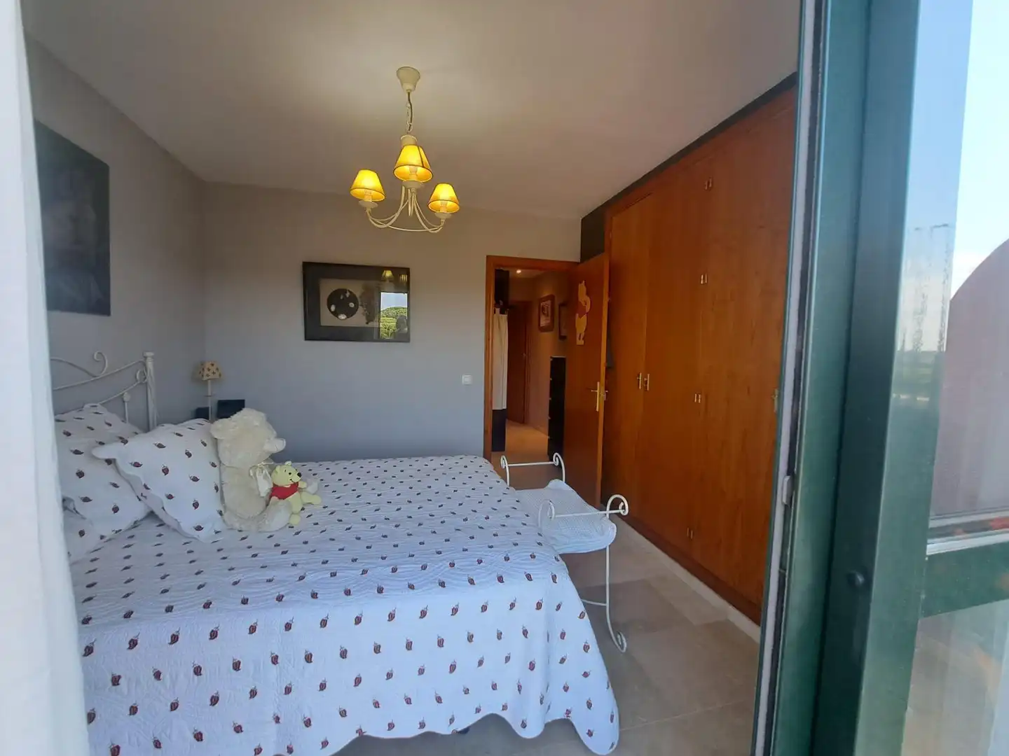 Dormitori de Casa adosada en venda en Chiclana de la Frontera amb Aire condicionat, Calefacció i Jardí privat