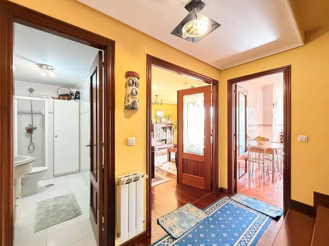 Piso en venta en Santa Cruz de Bezana con Calefacción, Terraza y Trastero