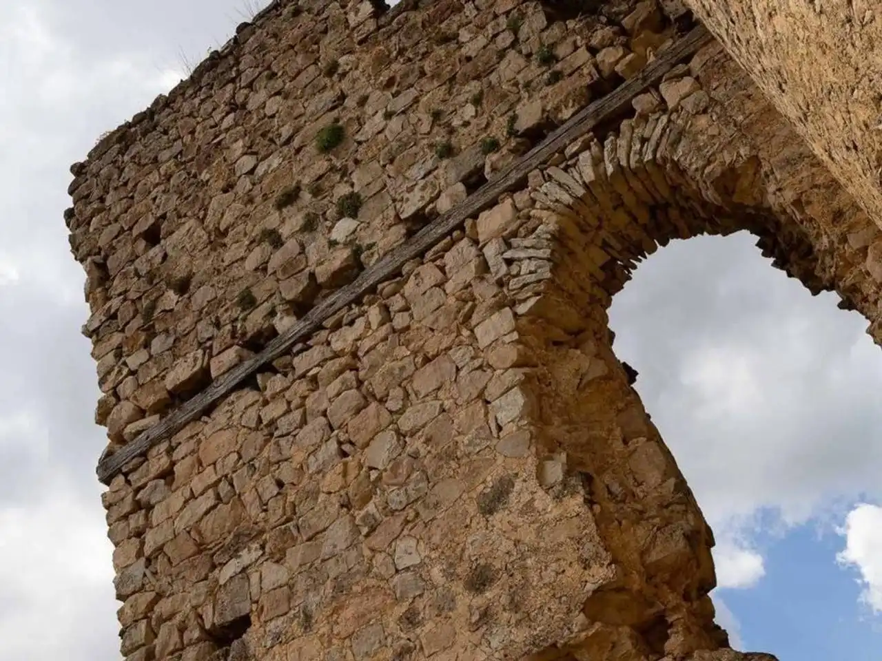 Außenansicht von Gebäude zum Verkauf in Sigüenza