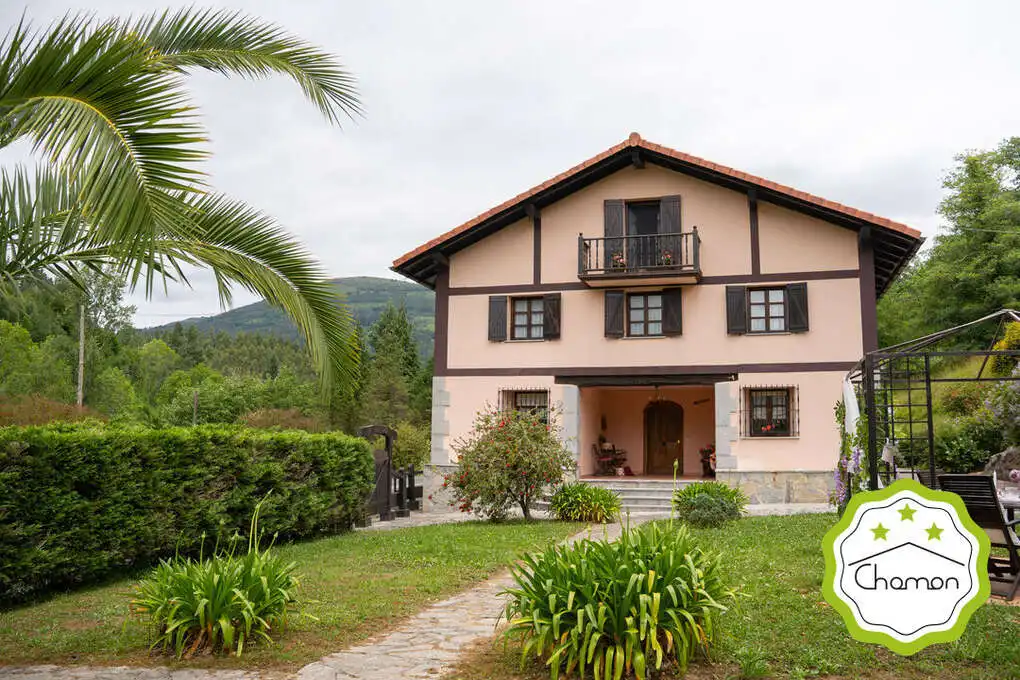 Außenansicht von Country house zum Verkauf in Aulesti mit Heizung und Abstellraum