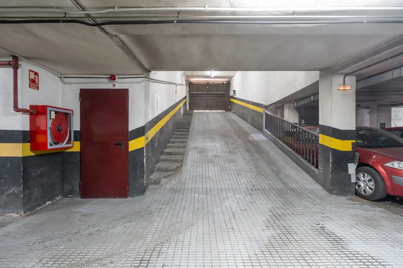 Parkplatz von Garage zur Miete in L'Hospitalet de Llobregat